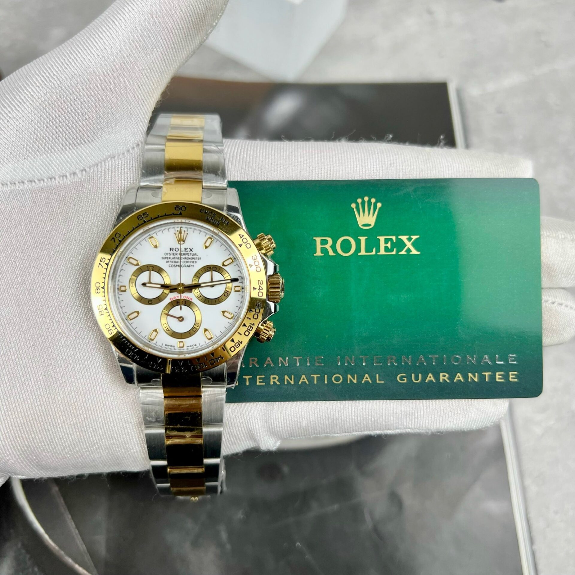 スーパークローン ロレックス デイトナ 40 mm ホワイト ダイヤル 126503 $599.00 – $1,329.00