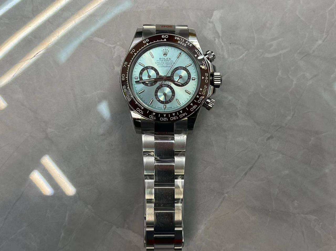 スーパークローン ロレックス デイトナ 40 mm 126506 「プラトナ」 オープン ケースバック $599.00 – $1,329.00